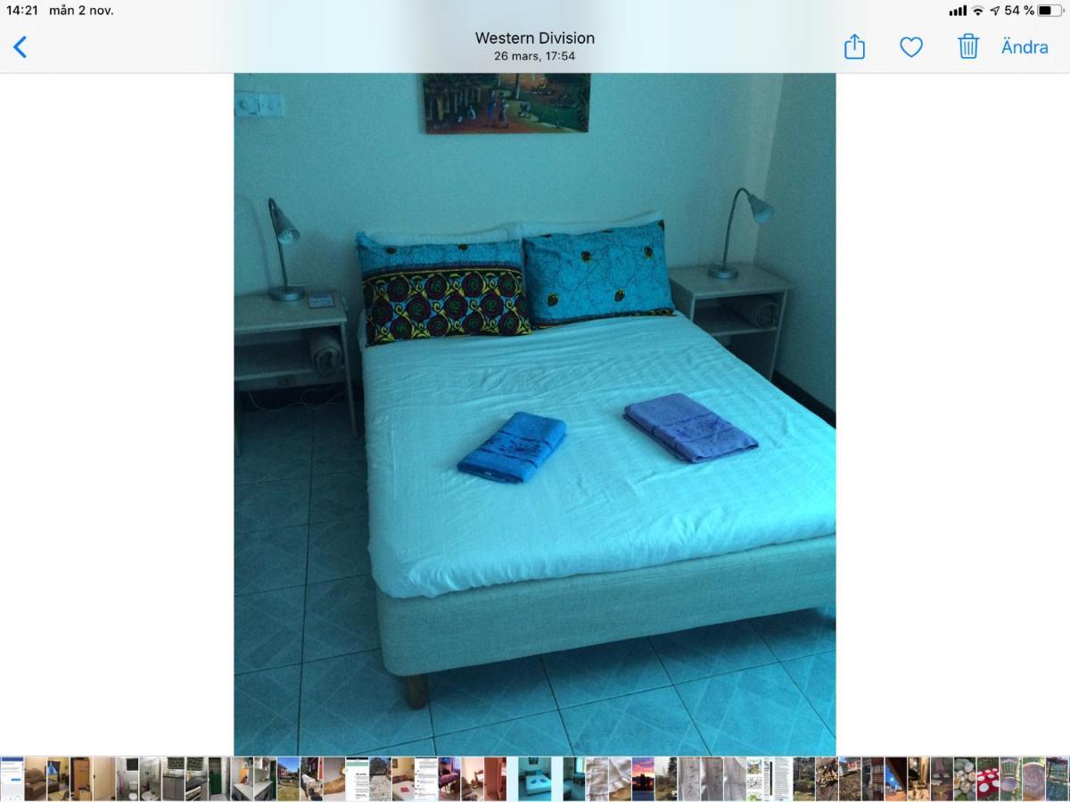 Anns Guesthouse Bakaugambia 外观 照片