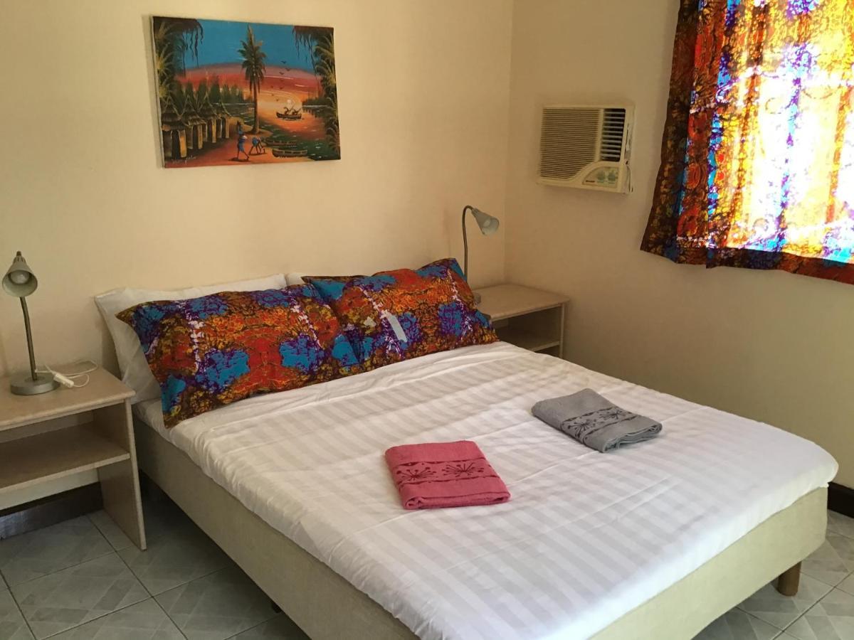 Anns Guesthouse Bakaugambia 外观 照片