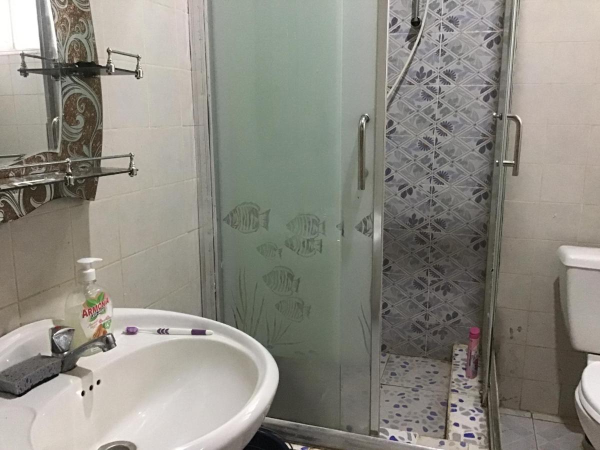 Anns Guesthouse Bakaugambia 外观 照片