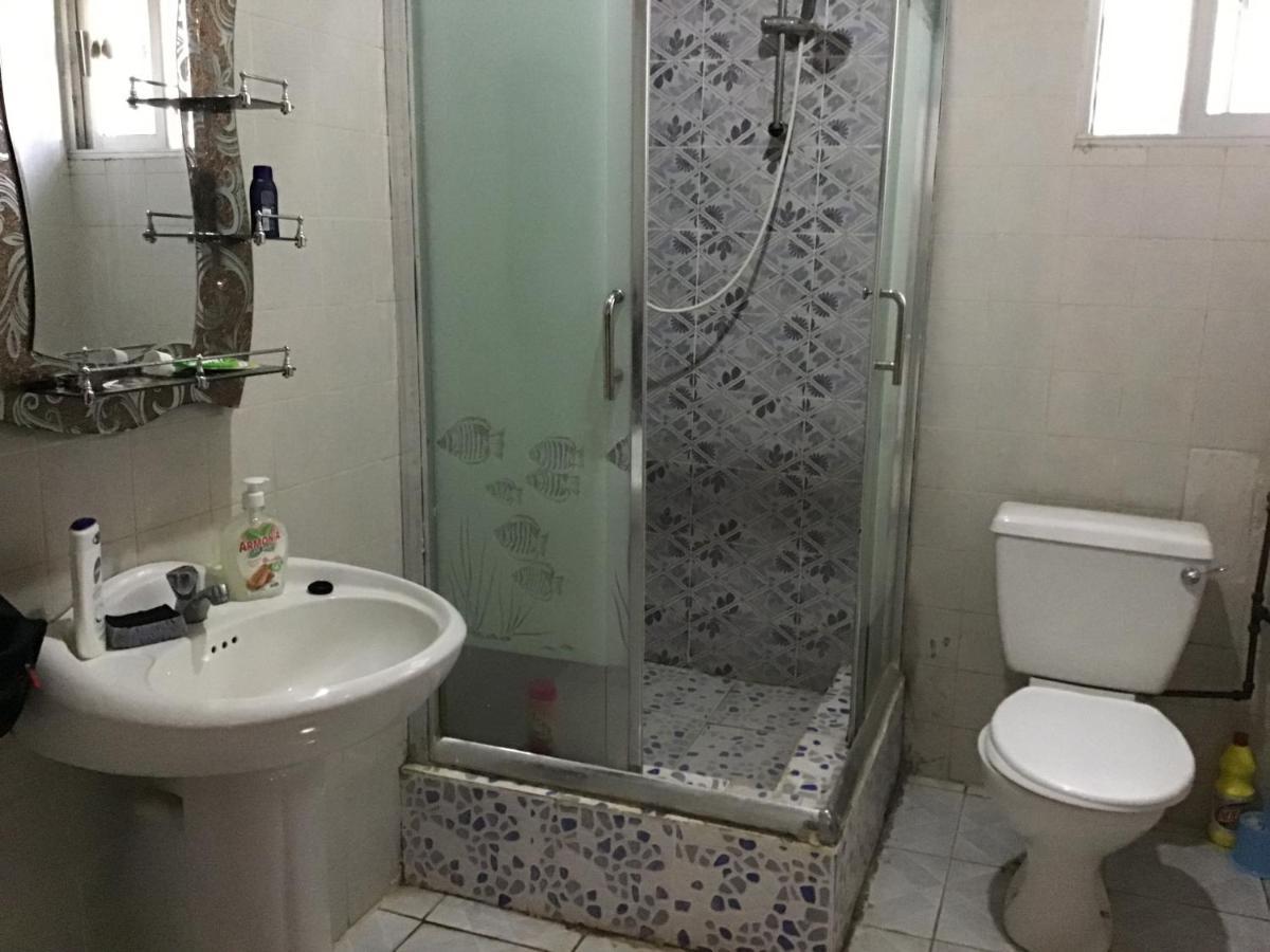 Anns Guesthouse Bakaugambia 外观 照片