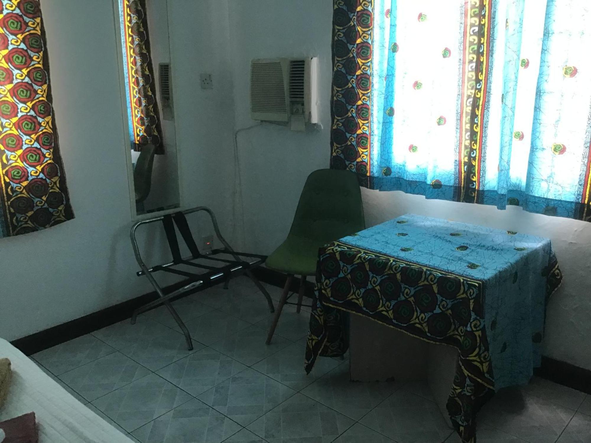 Anns Guesthouse Bakaugambia 外观 照片