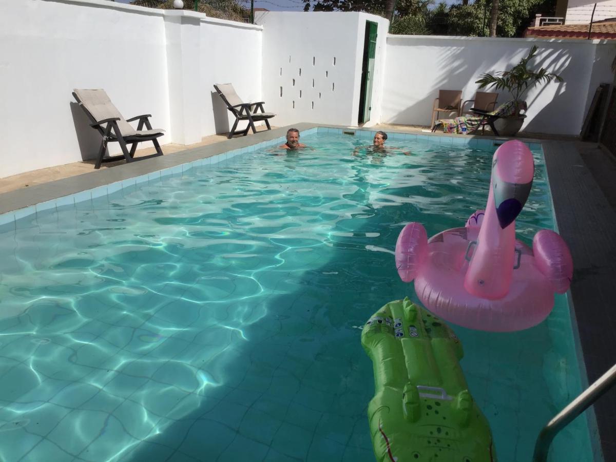 Anns Guesthouse Bakaugambia 外观 照片