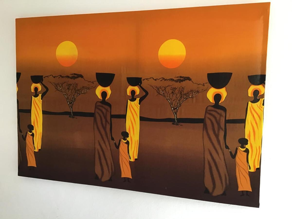 Anns Guesthouse Bakaugambia 外观 照片