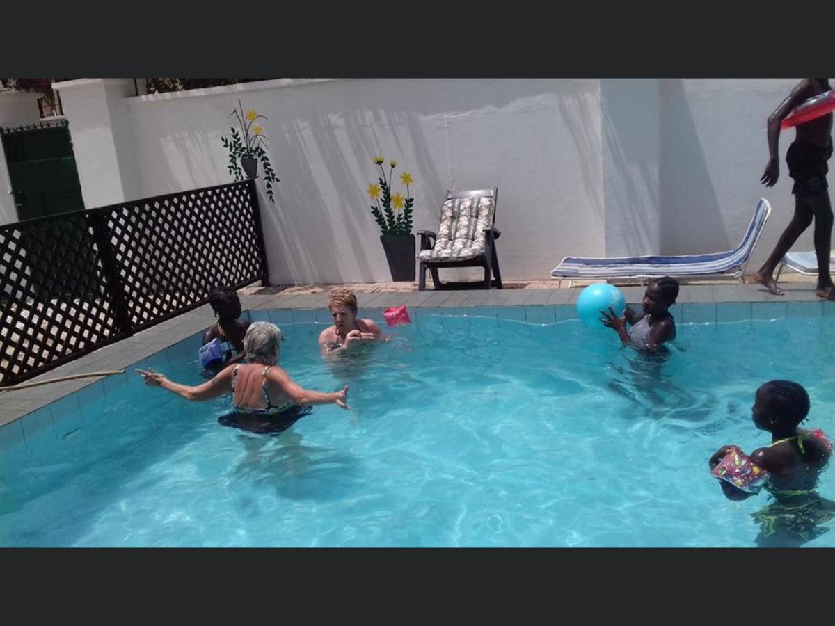 Anns Guesthouse Bakaugambia 外观 照片